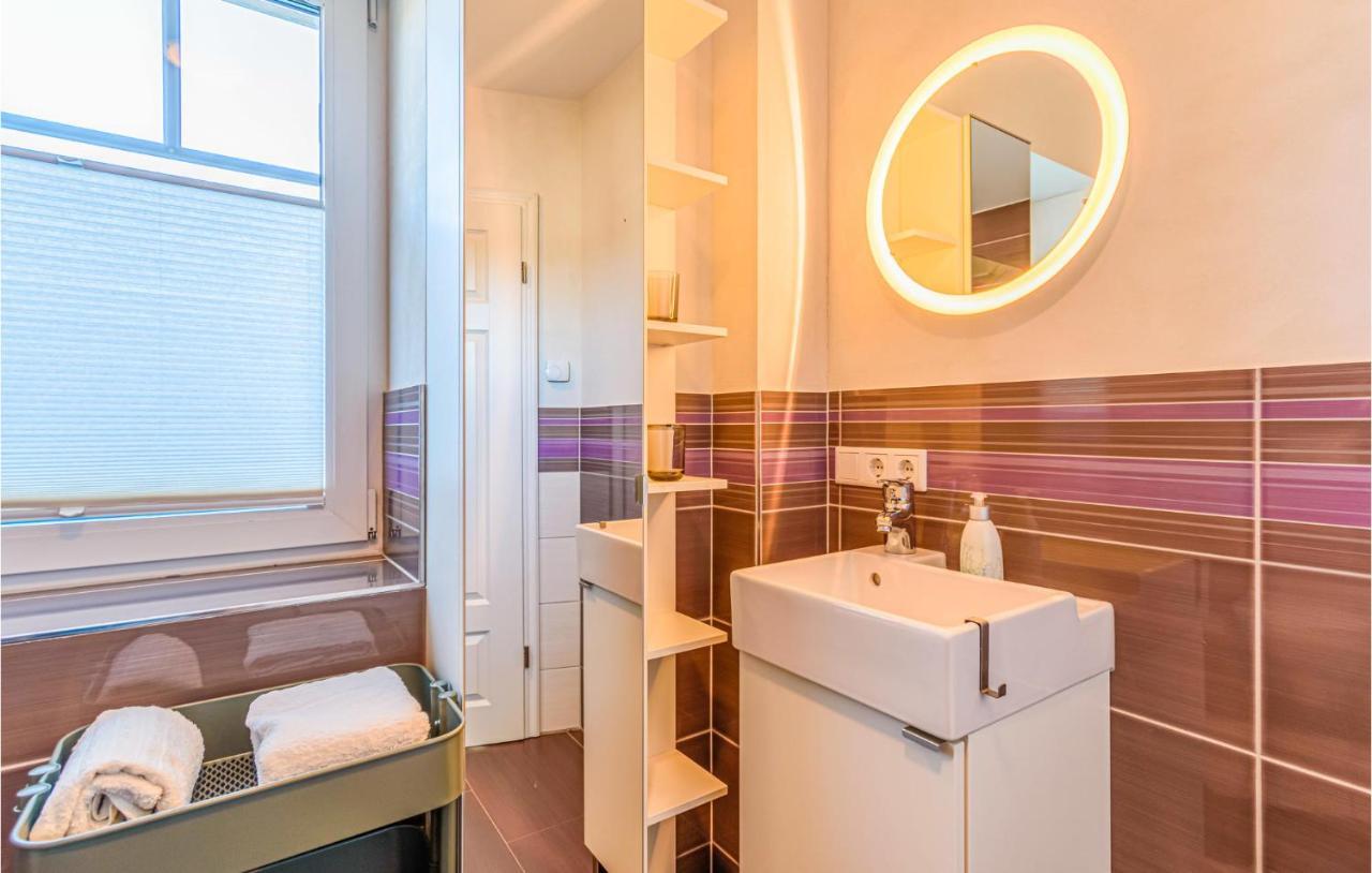 Amazing Apartment In Langenhorn With Kitchen Exterior photo